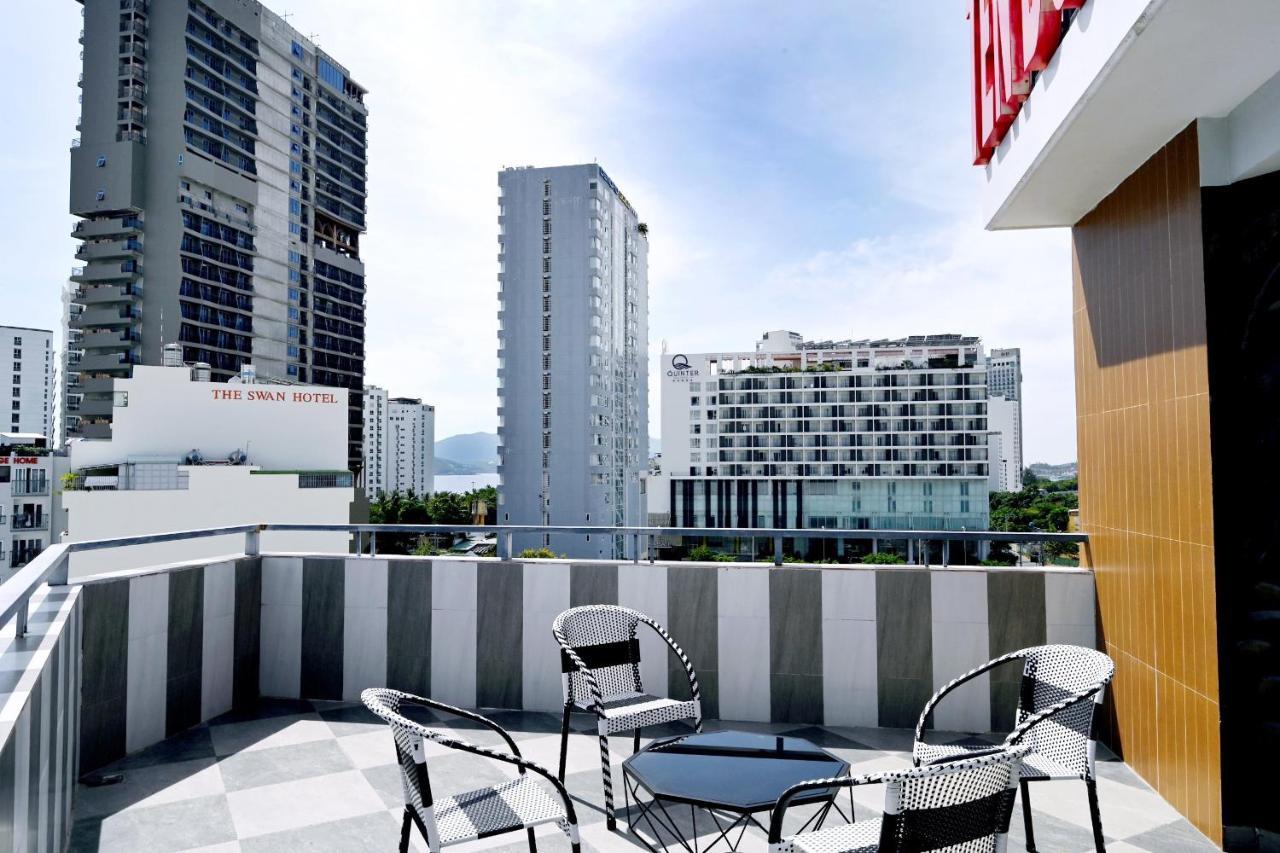 Ten Dollars Hotel Nha Trang Exterior photo